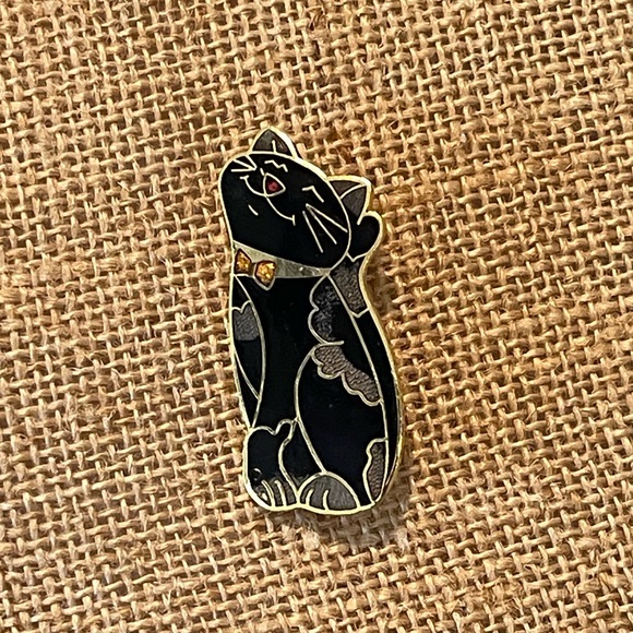 Jewelry - Cloisonne black cat brooch pin gold tone